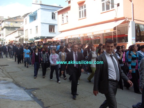 genclikyuruyusumayis2011_2.jpg genclikyuruyusumayis2011_2.jpg