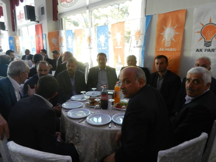 numankurtmuhtarlatopmayis2015_1